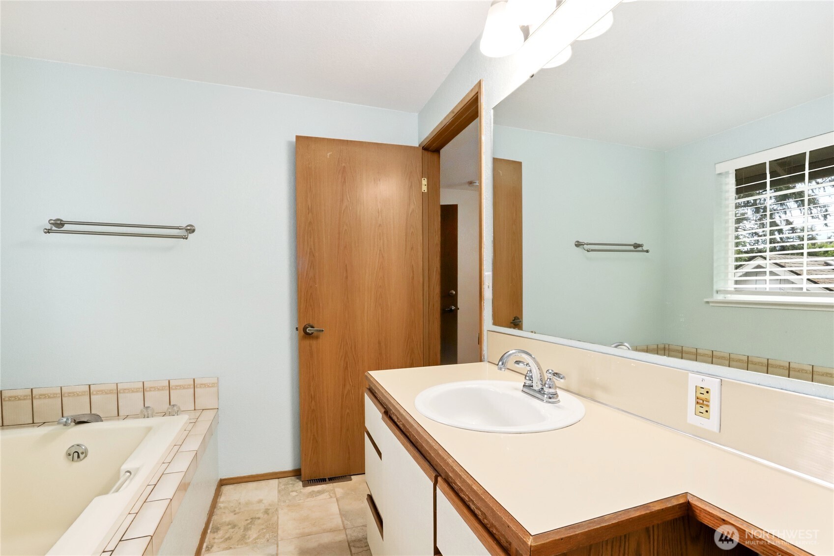 9306 Northwood Drive SE, Olympia, WA 98513