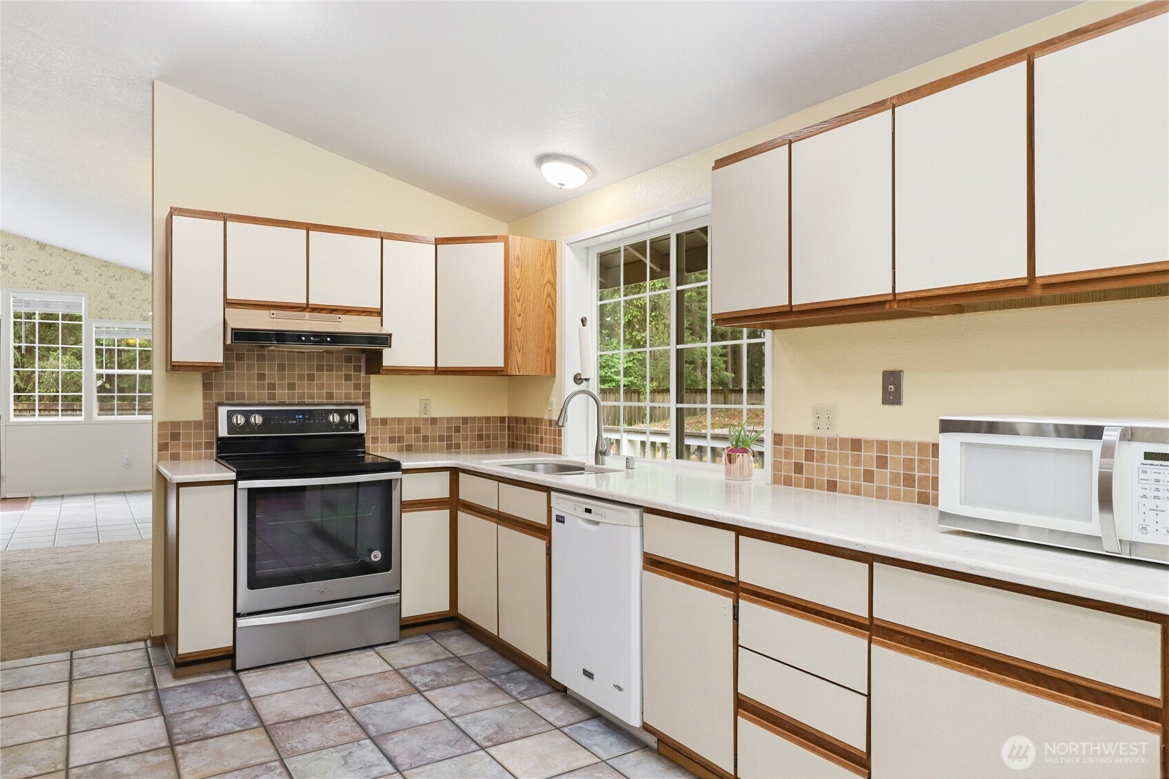 9306 Northwood Drive SE, Olympia, WA 98513