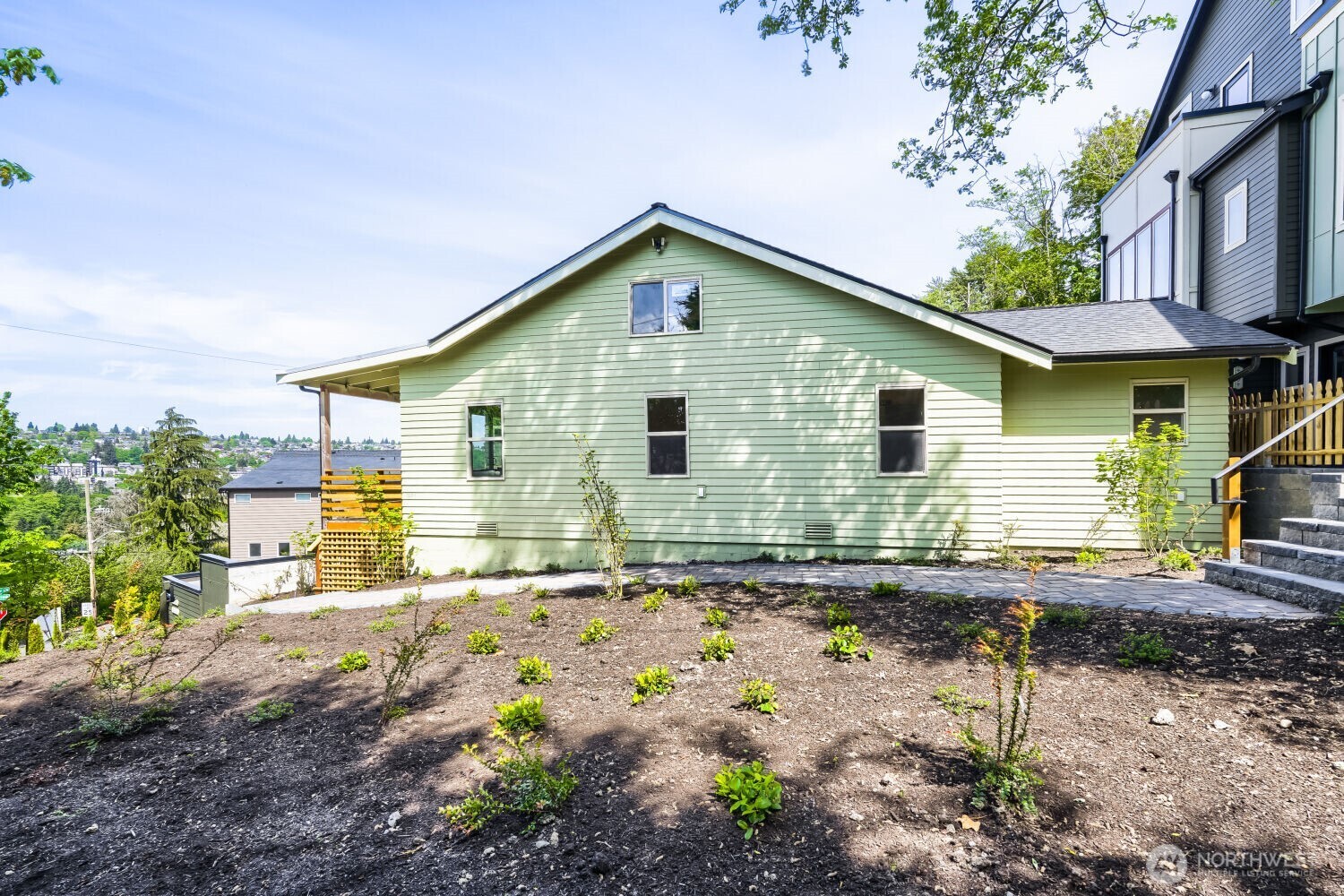 4582 22nd Avenue SW, Seattle, WA 98106