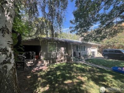 1822 S Wenatchee Avenue , Wenatchee, WA 98801 - Photo 2