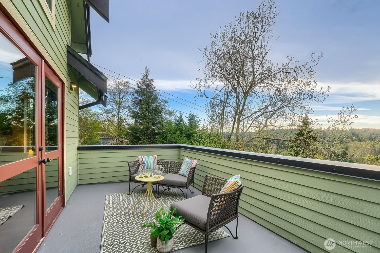 4586 22nd Avenue SW, Seattle, WA 98106