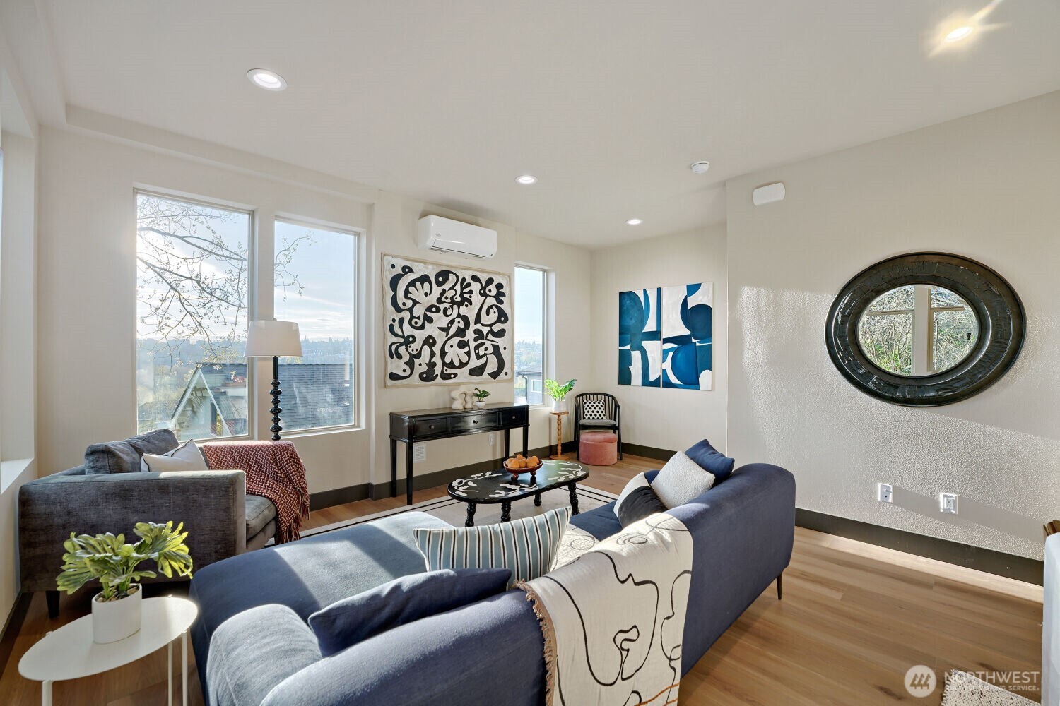 4586 22nd Avenue SW, Seattle, WA 98106