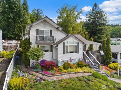 38 SE Washington Street , Chehalis, WA 98532 - Photo 1