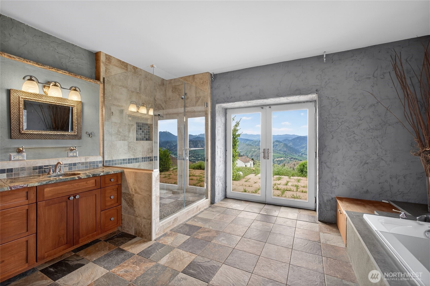 6600 Coyote Ridge Road , Cashmere, WA 98815
