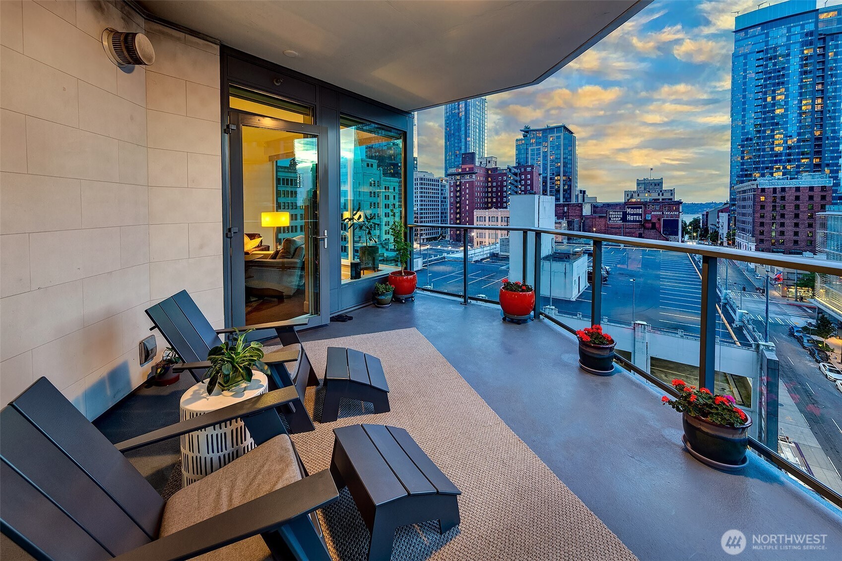 1920 4th Avenue #902, Seattle, WA 98101