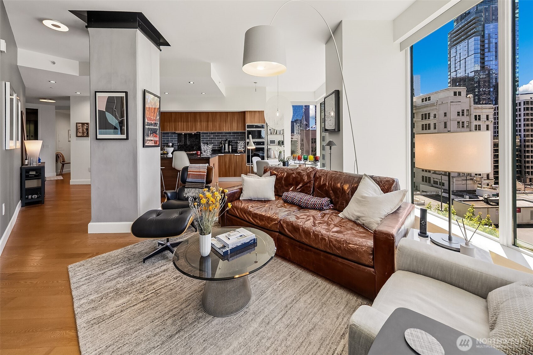 1920 4th Avenue #902, Seattle, WA 98101