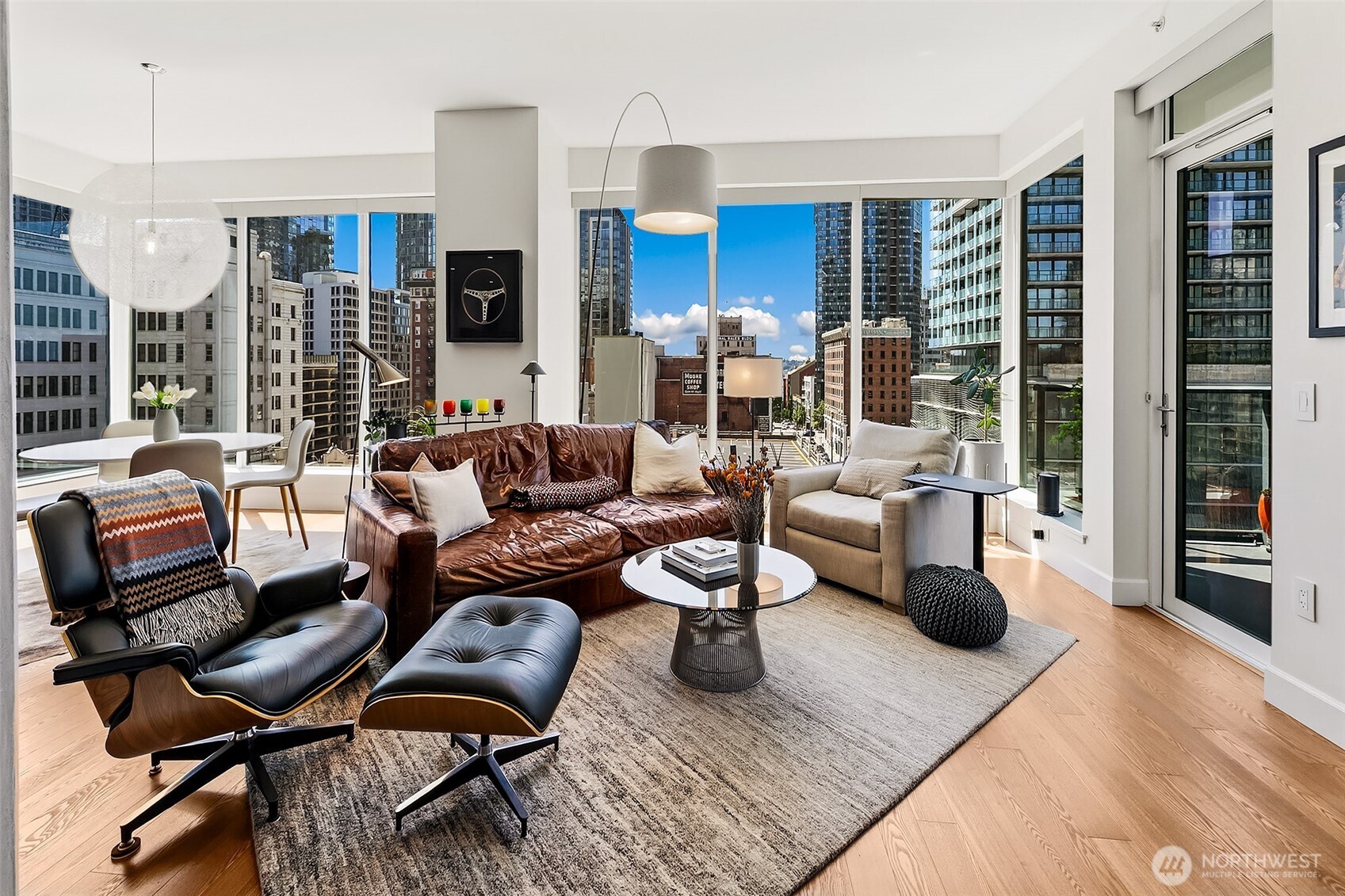1920 4th Avenue #902, Seattle, WA 98101