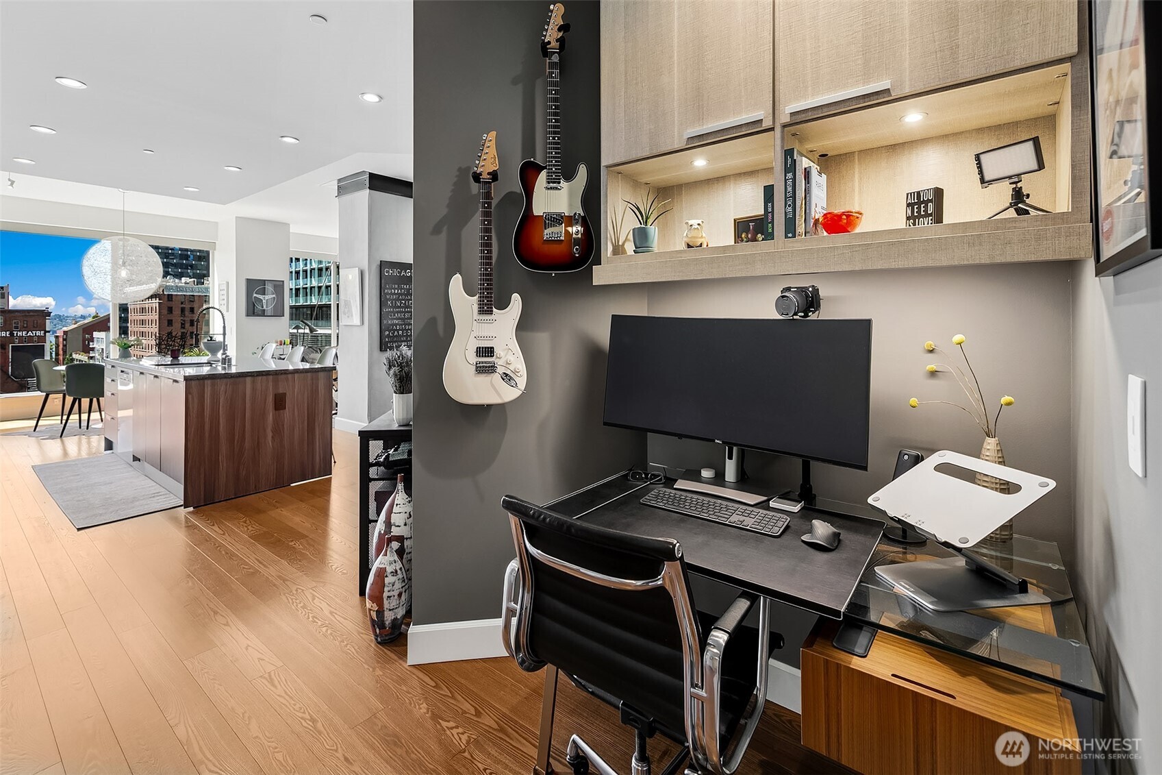1920 4th Avenue #902, Seattle, WA 98101