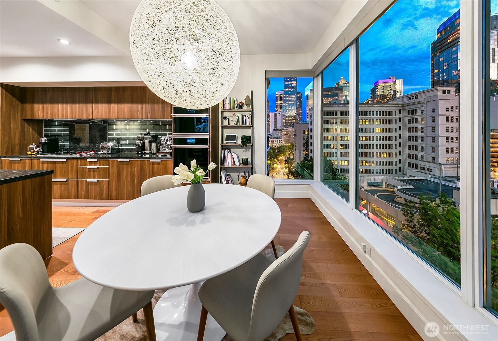 1920 4th Avenue #902, Seattle, WA 98101