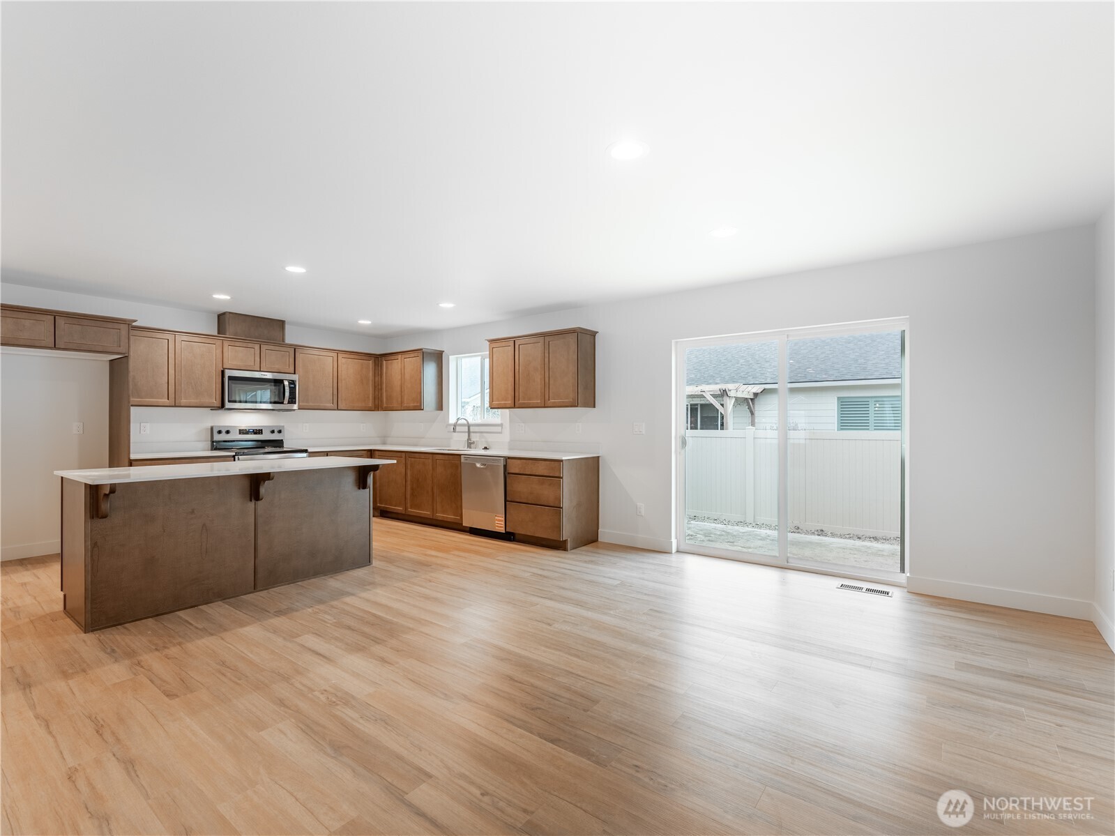 186 Salmon Drive , Wenatchee, WA 98801