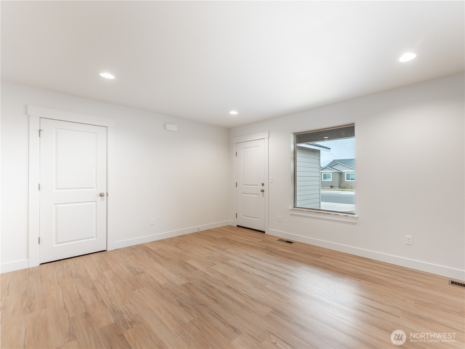 186 Salmon Drive , Wenatchee, WA 98801