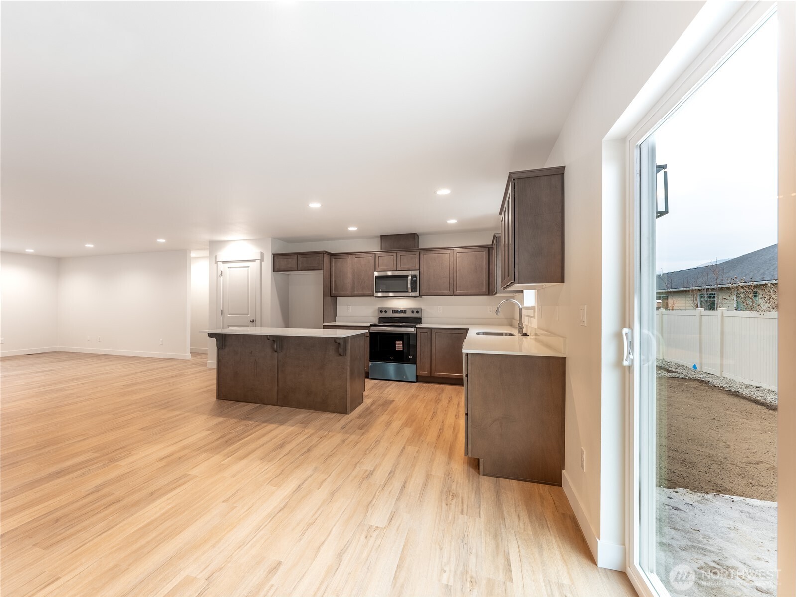 186 Salmon Drive , Wenatchee, WA 98801