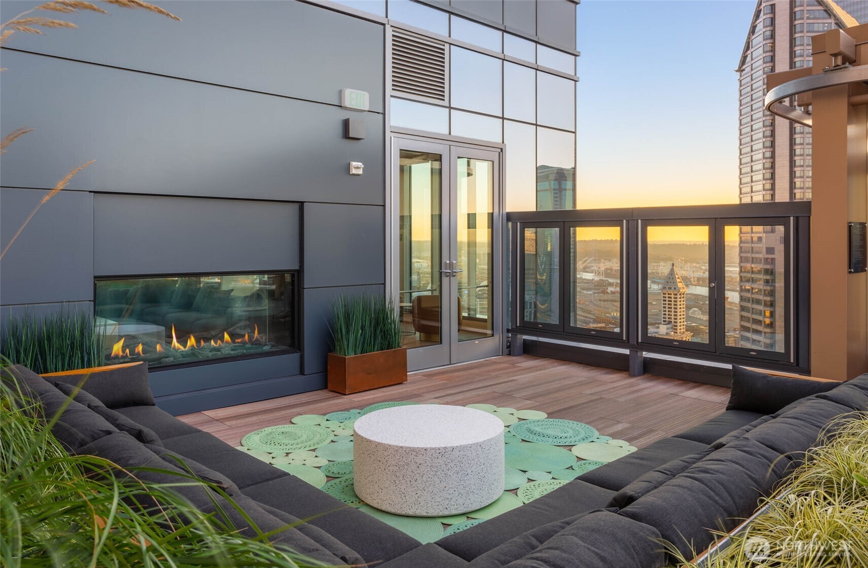 800 Columbia Street #1711, Seattle, WA 98104