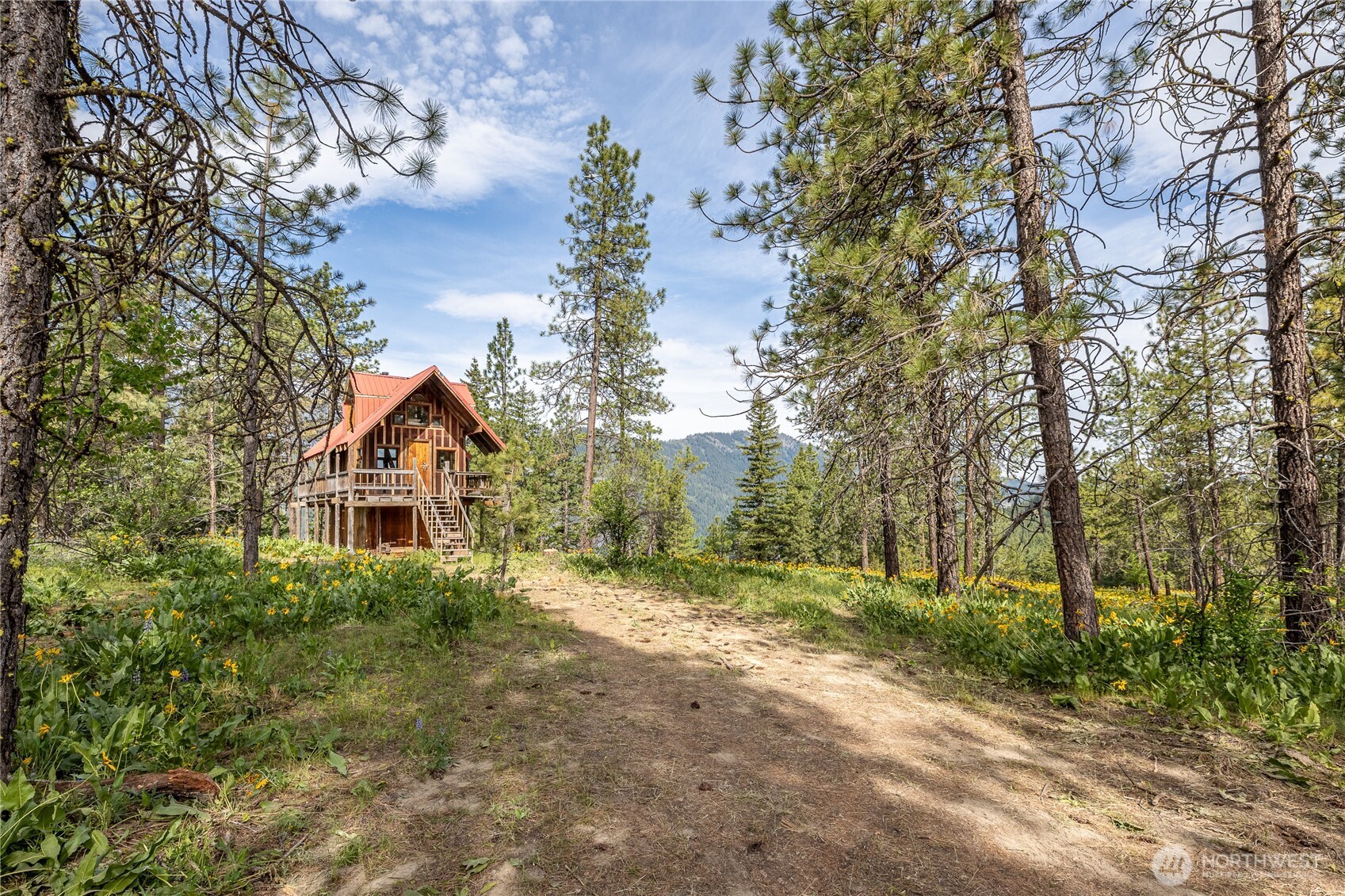 329 First Grade Road , Leavenworth, WA 98826