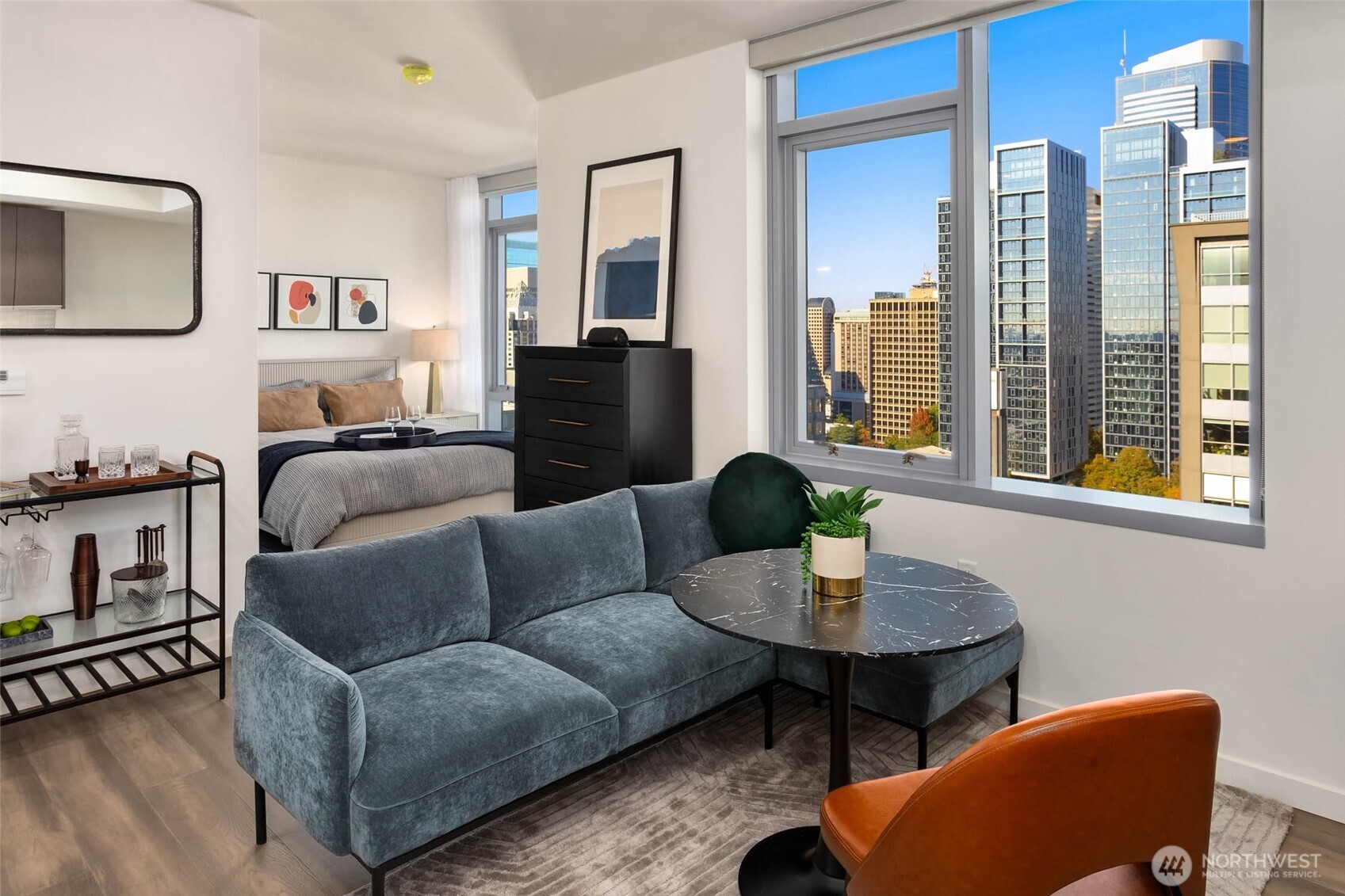 800 Columbia Street #1015, Seattle, WA 98104