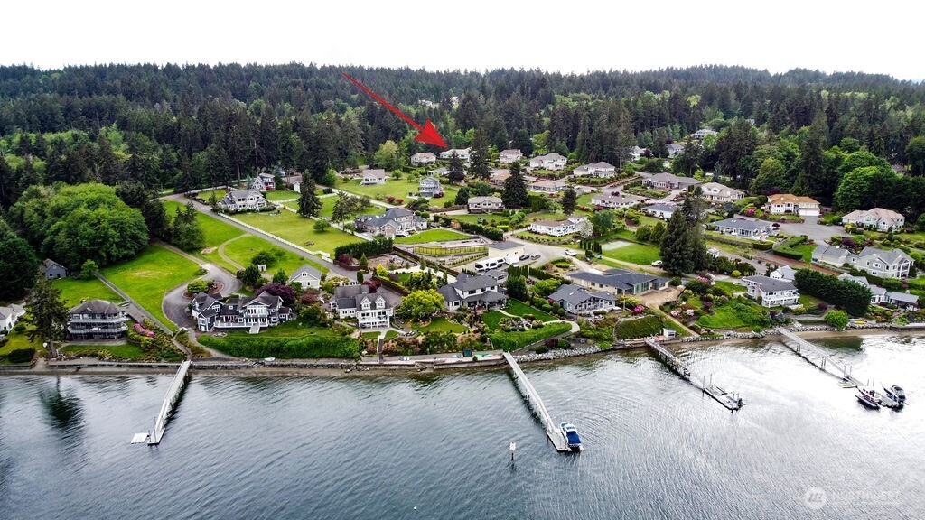 654 9th Court , Fox Island, WA 98333