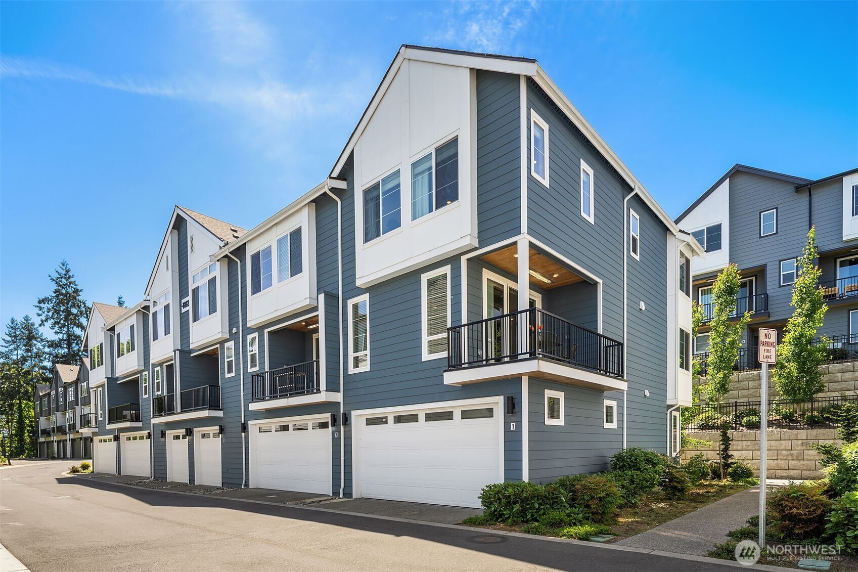 18829 67th Drive NE #1, Kenmore, WA 98028