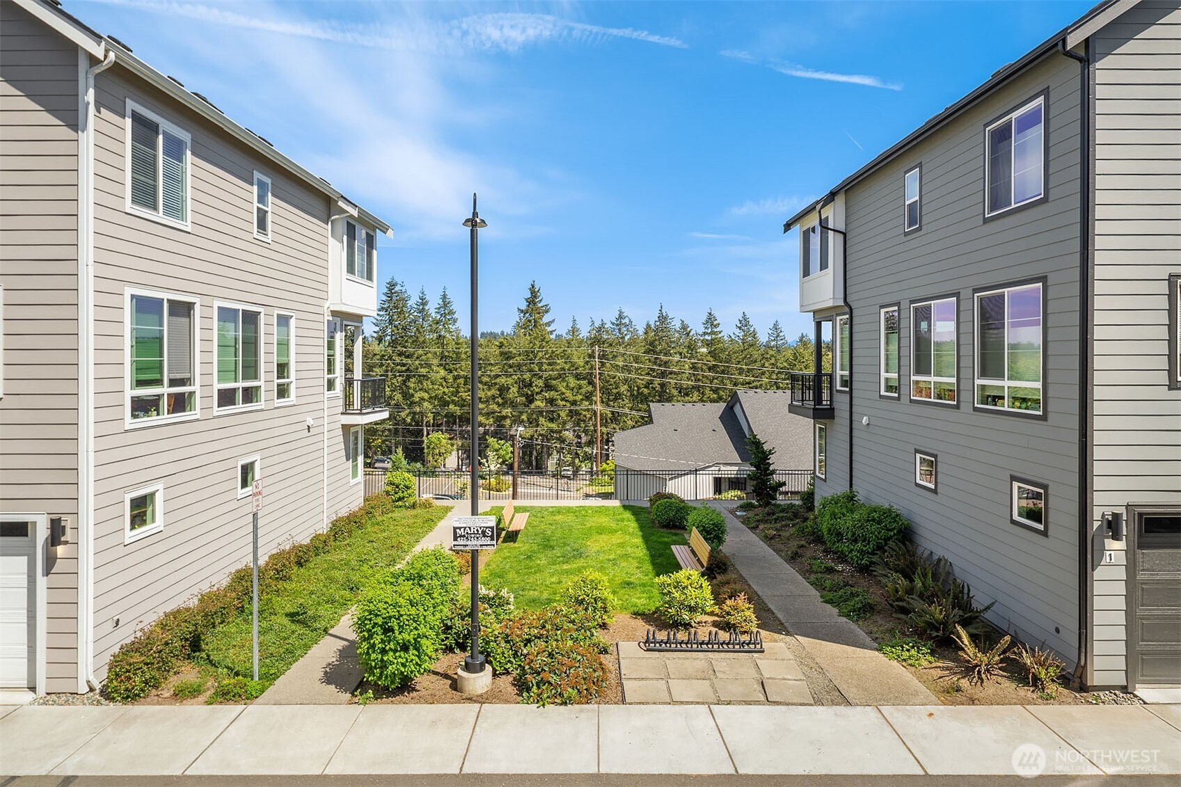 18829 67th Drive NE #1, Kenmore, WA 98028