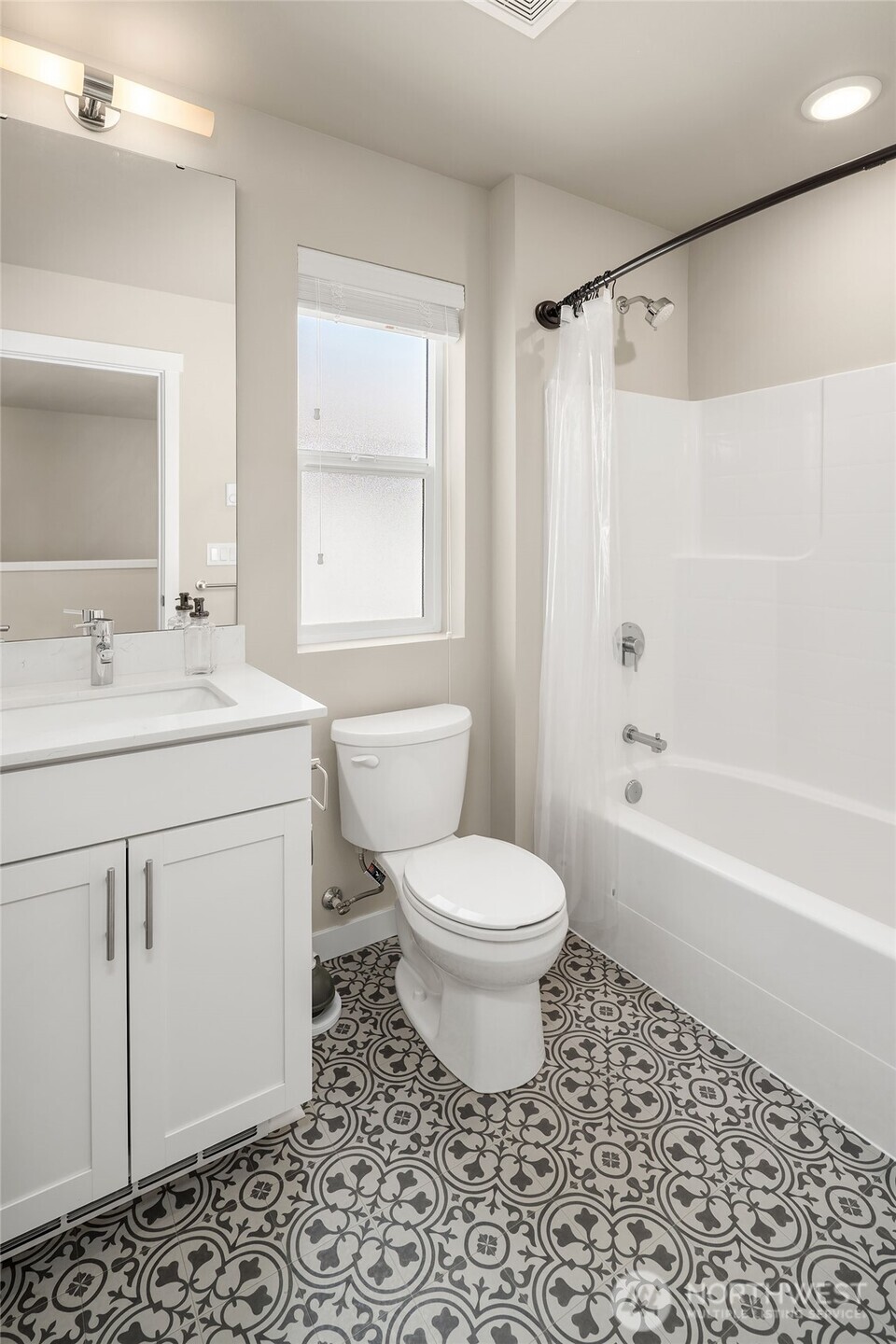 18829 67th Drive NE #1, Kenmore, WA 98028