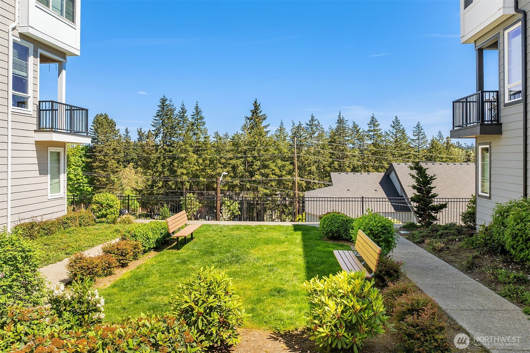 18829 67th Drive NE #1, Kenmore, WA 98028