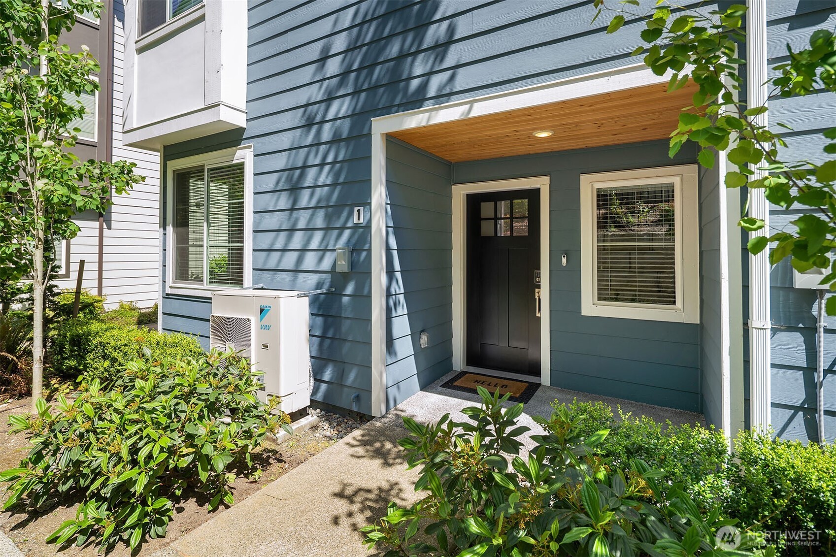 18829 67th Drive NE #1, Kenmore, WA 98028
