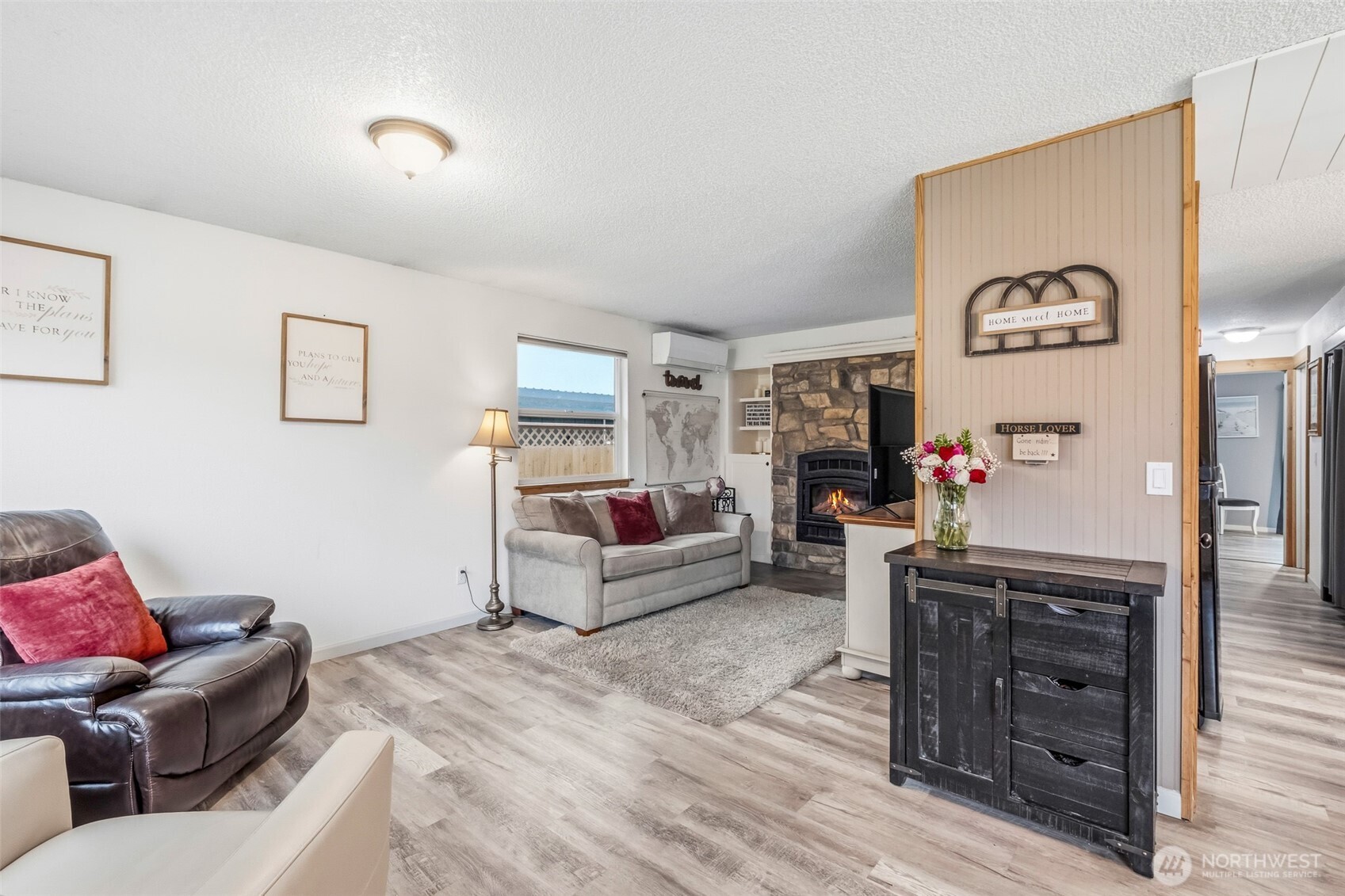 208 West , Leavenworth, WA 98826
