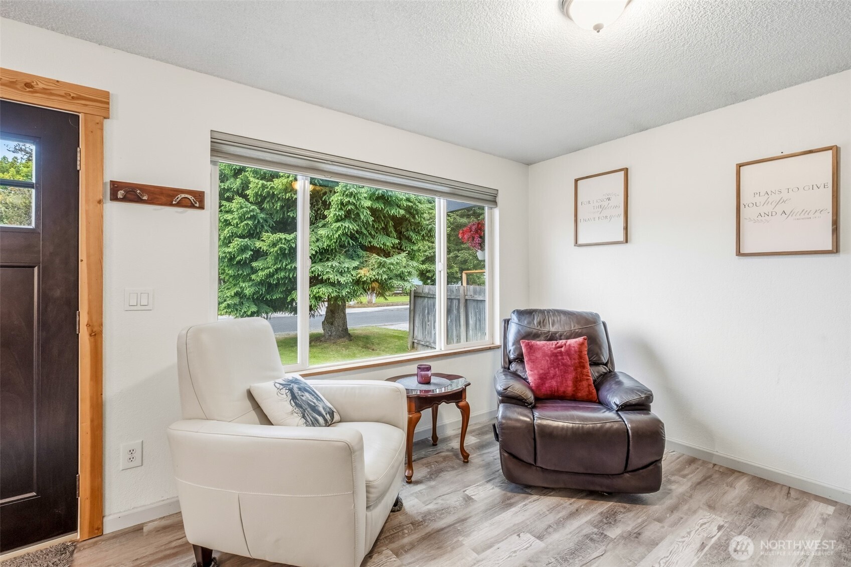 208 West , Leavenworth, WA 98826