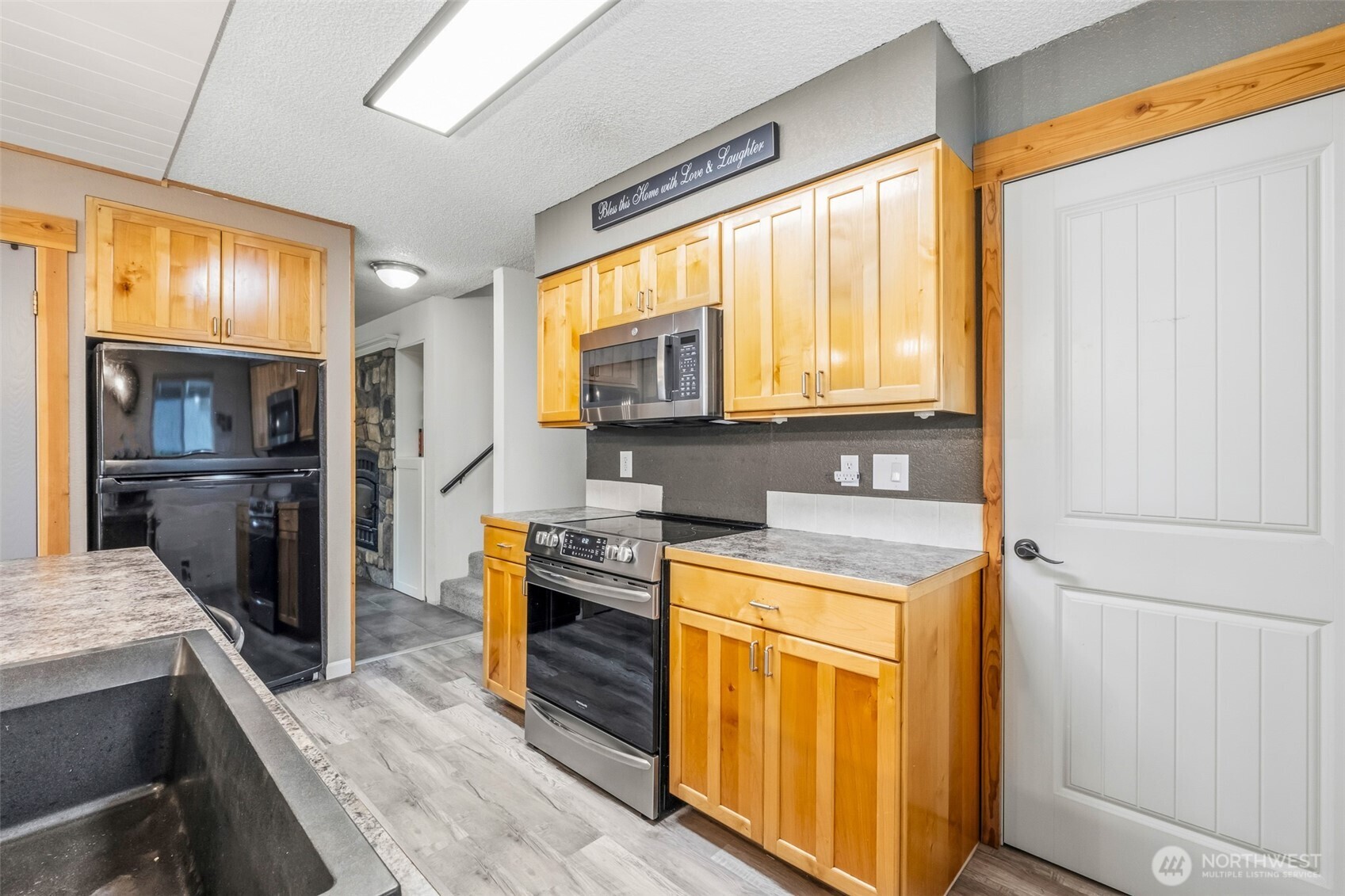 208 West , Leavenworth, WA 98826
