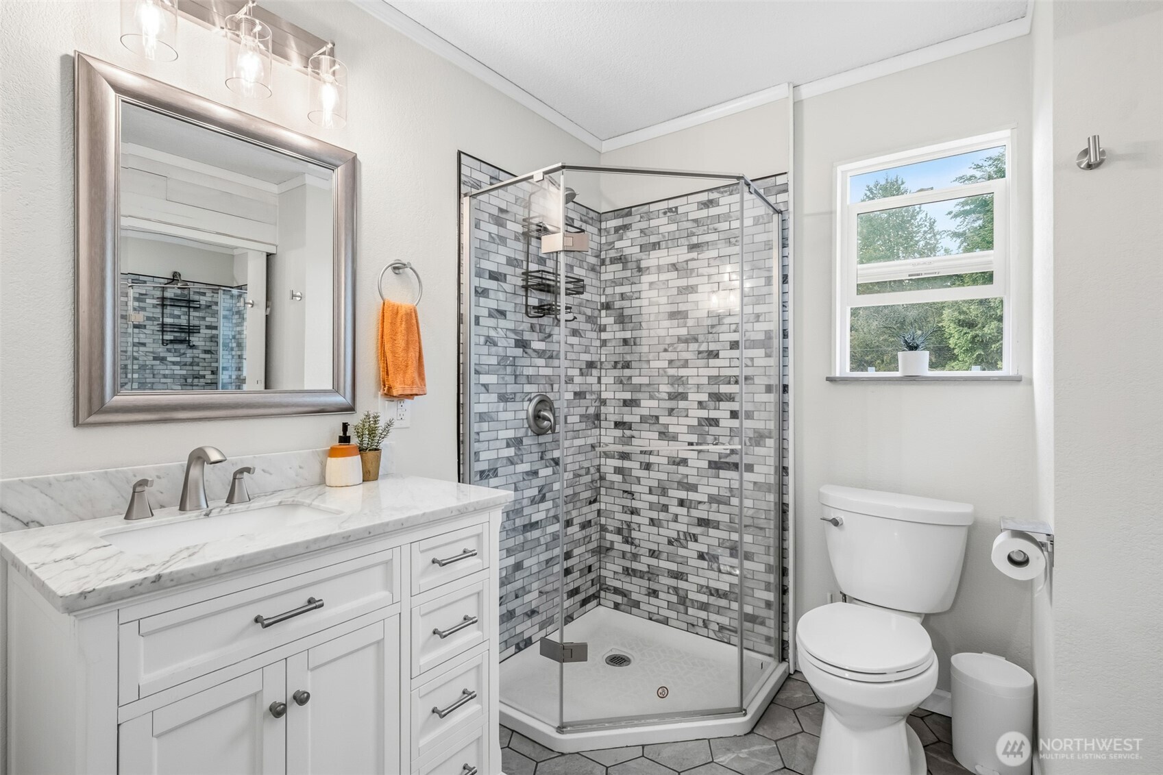 208 West , Leavenworth, WA 98826