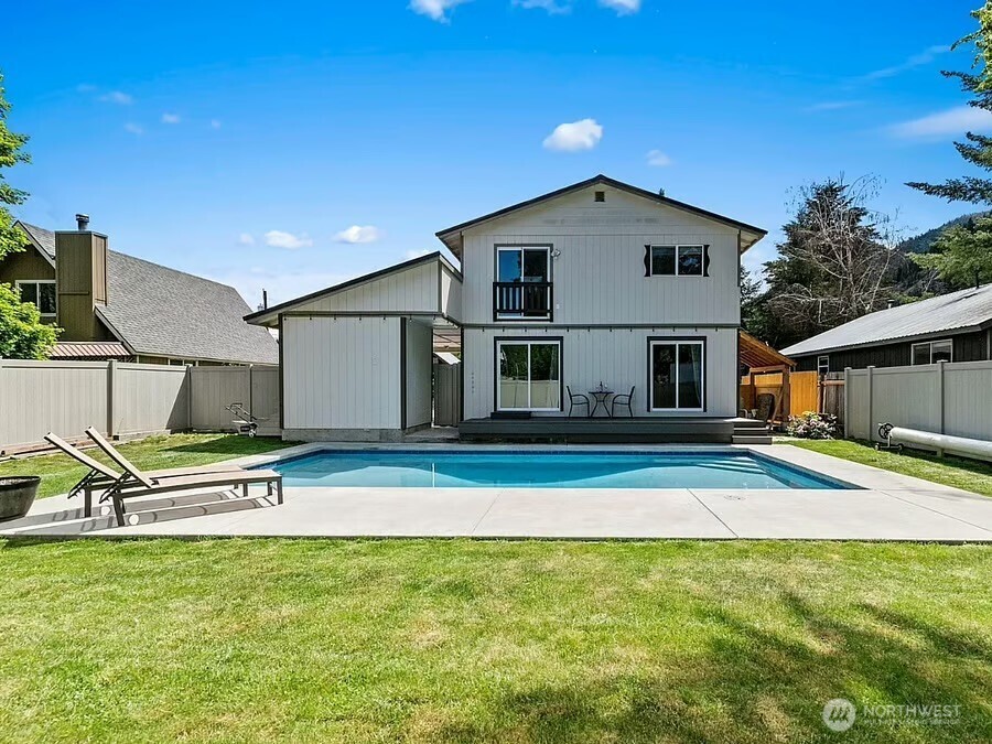 208 West , Leavenworth, WA 98826