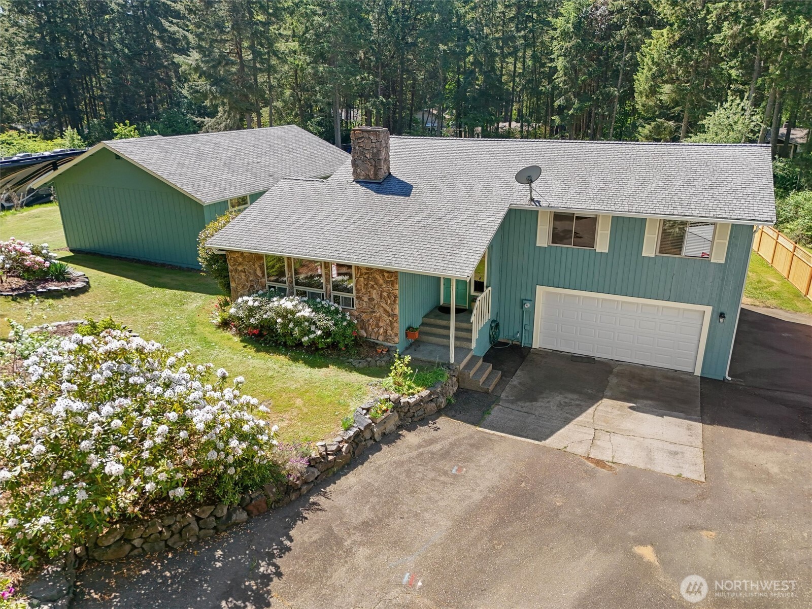 870 Kamus Place , Fox Island, WA 98333