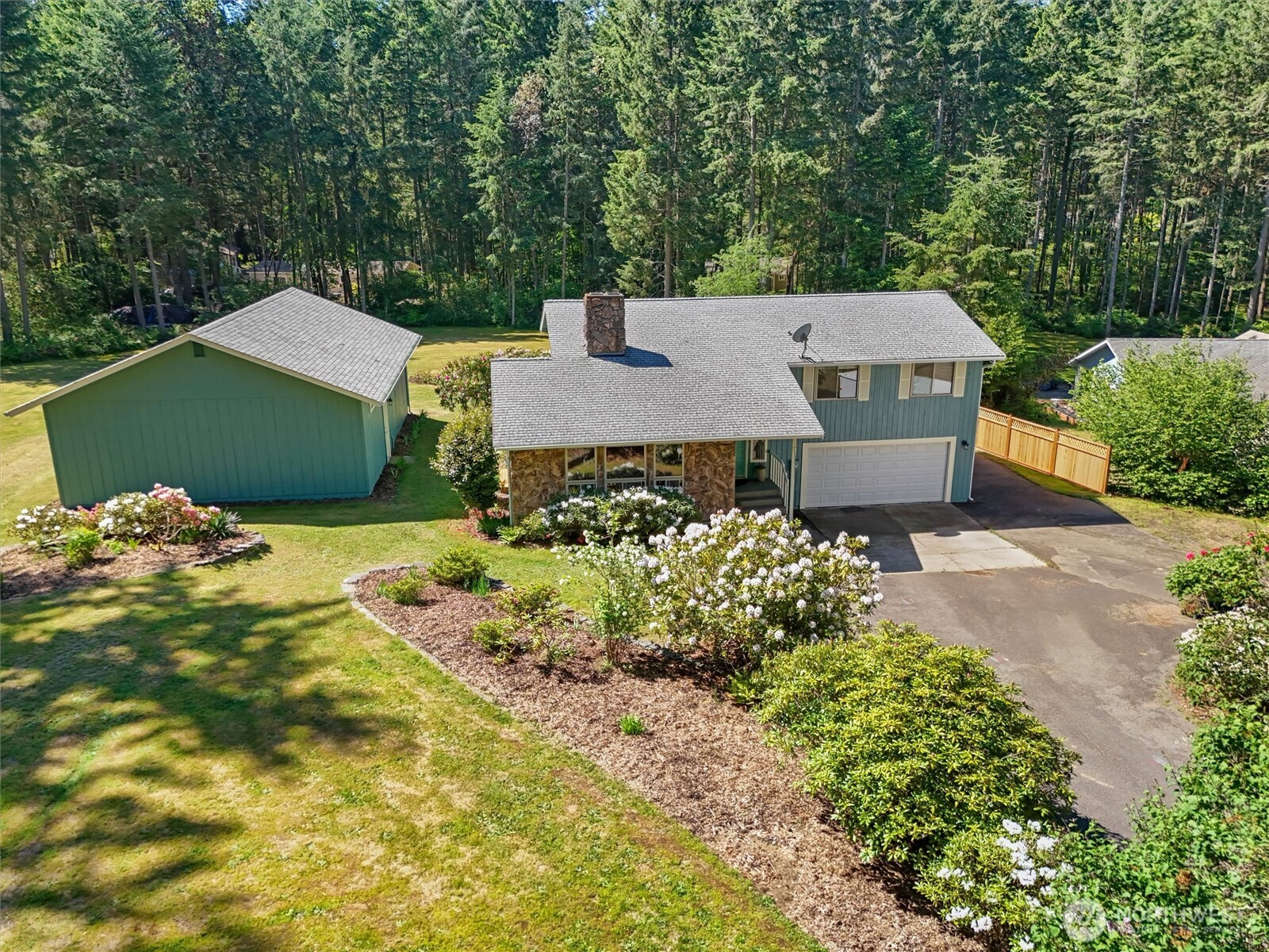 870 Kamus Place , Fox Island, WA 98333