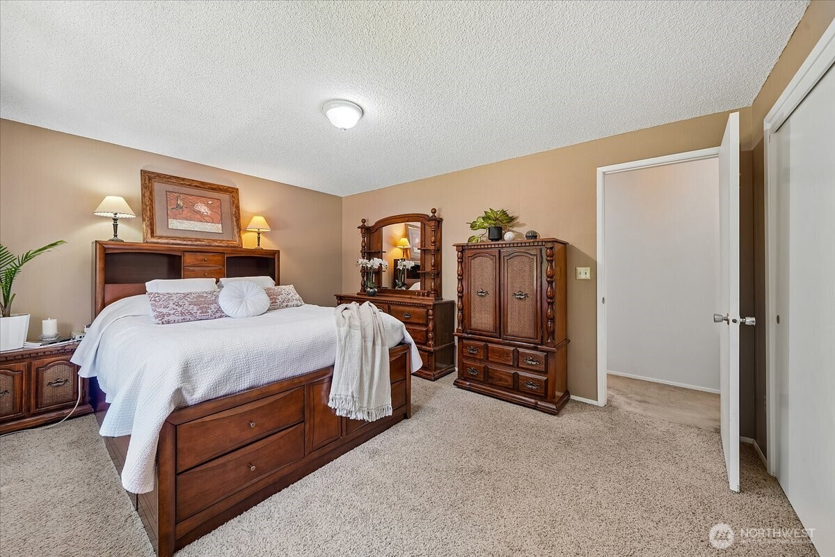 870 Kamus Place , Fox Island, WA 98333
