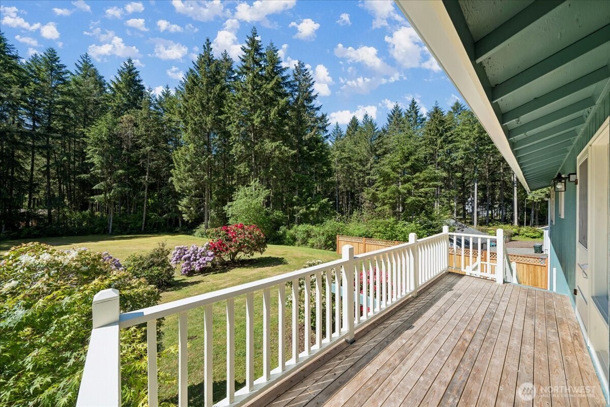 870 Kamus Place , Fox Island, WA 98333
