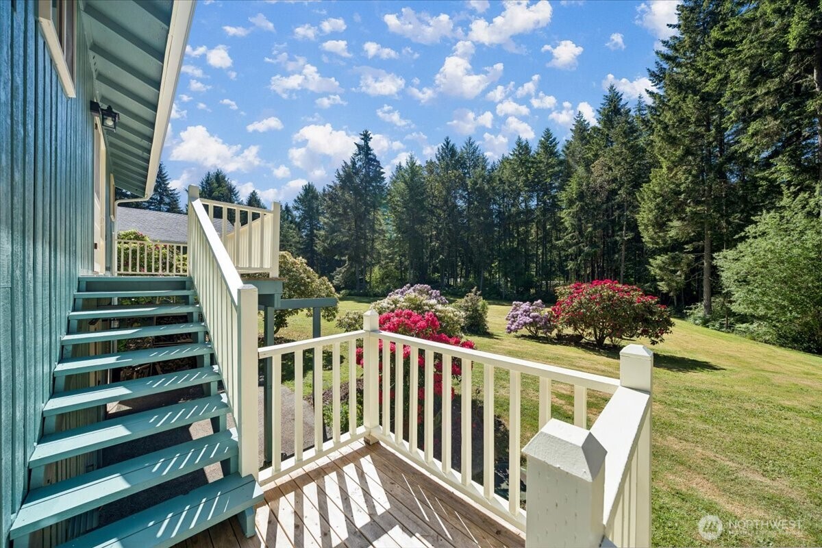 870 Kamus Place , Fox Island, WA 98333