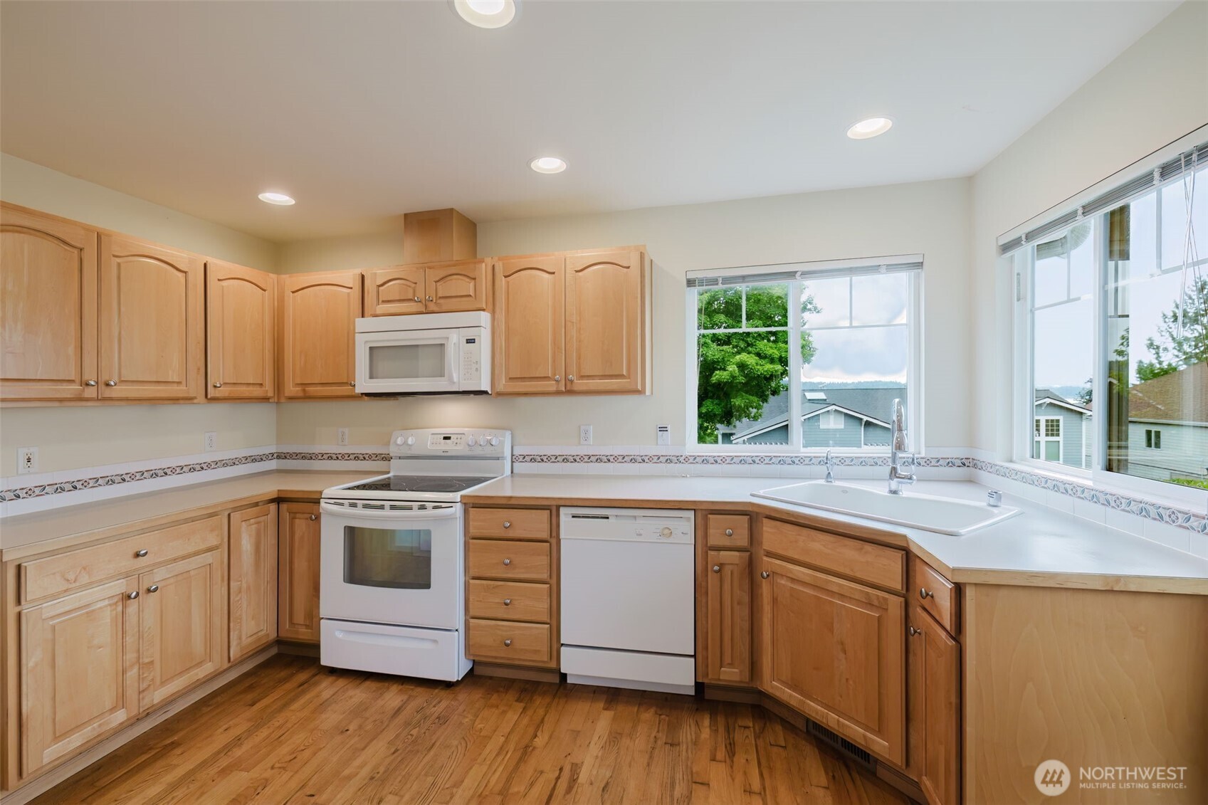 6127 Regatta Place NE, Bremerton, WA 98311