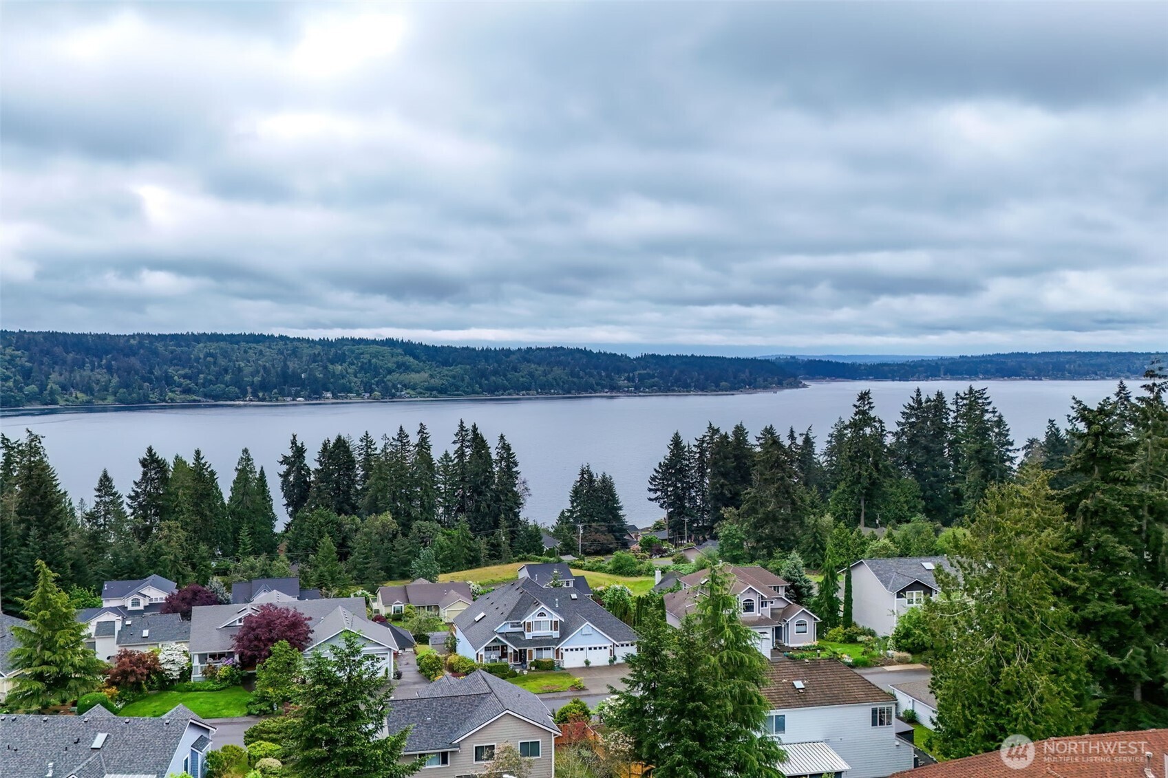 6127 Regatta Place NE, Bremerton, WA 98311