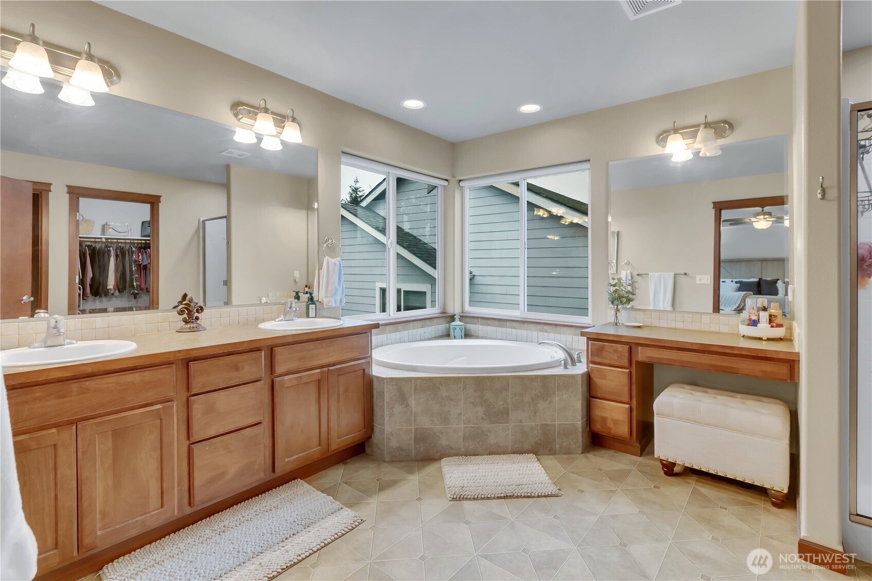 8609 29th Way SE, Olympia, WA 98513