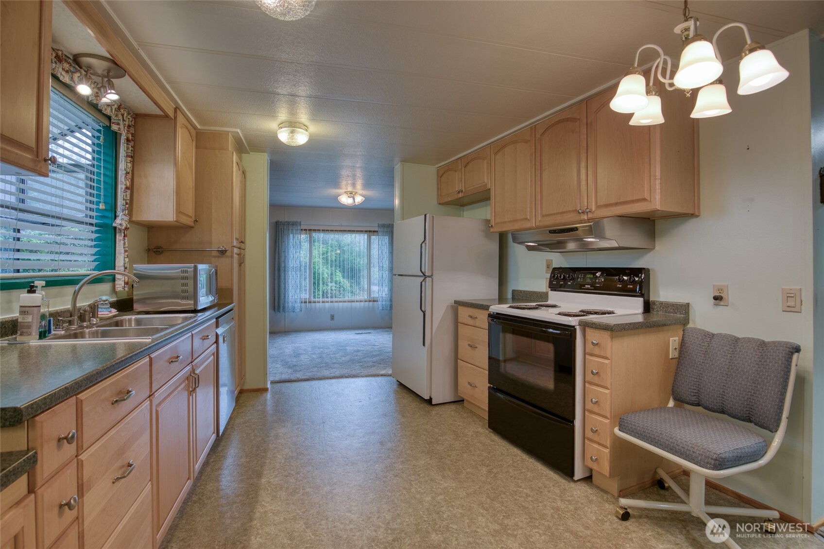 276 Summit Avenue , Hoquiam, WA 98550