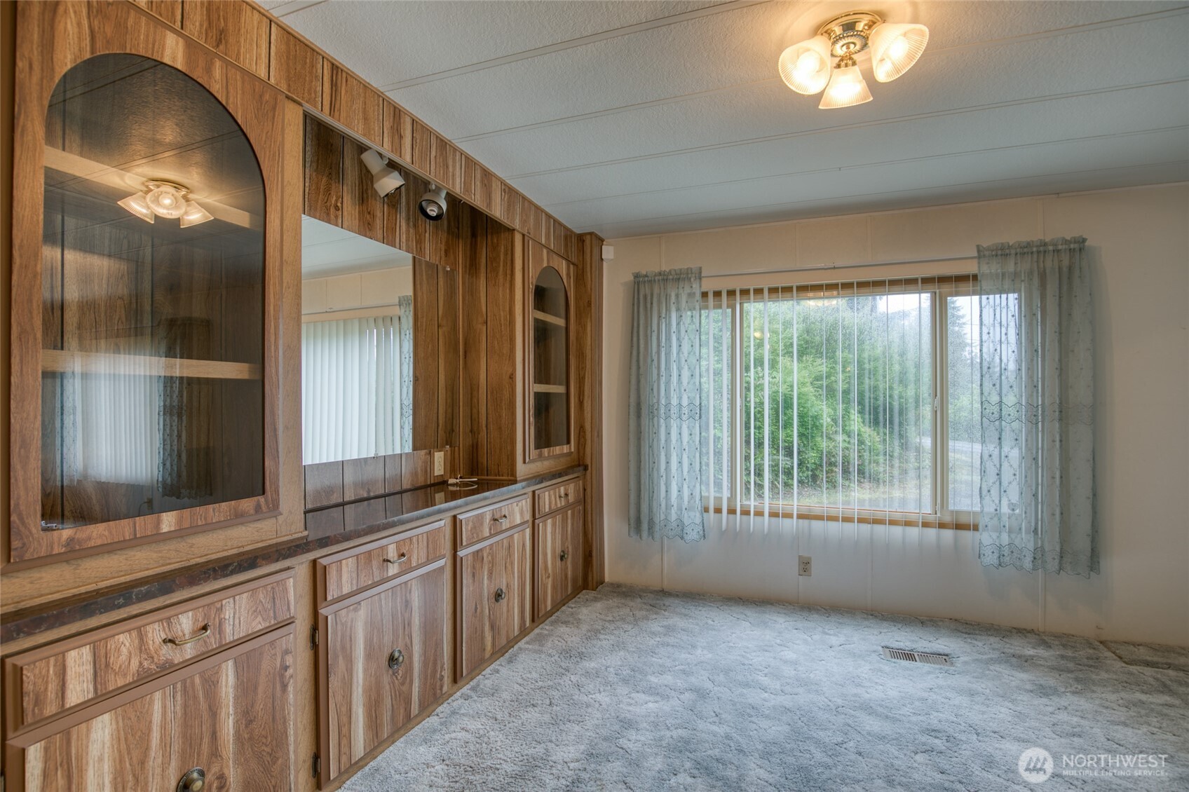 276 Summit Avenue , Hoquiam, WA 98550