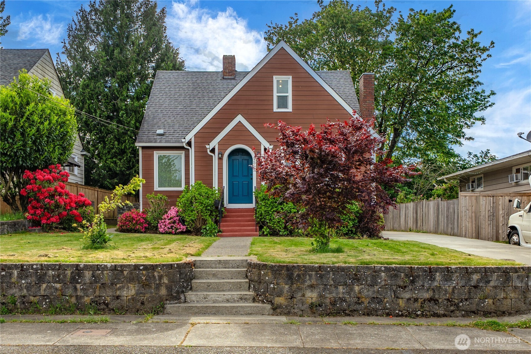 1555 High Avenue , Bremerton, WA 98337