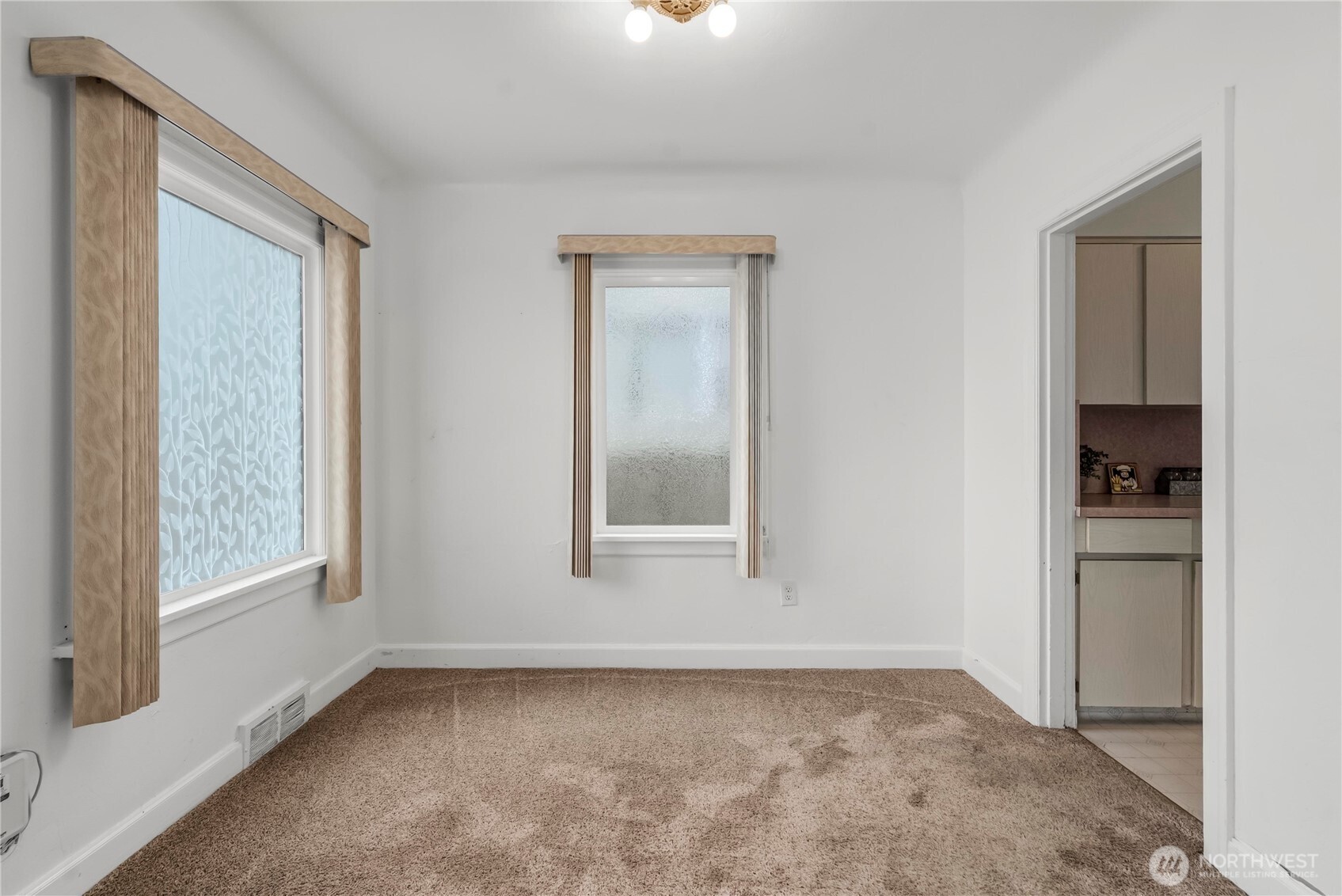 1555 High Avenue , Bremerton, WA 98337