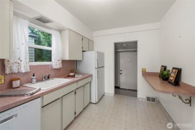 1555 High Avenue , Bremerton, WA 98337 - Photo 13