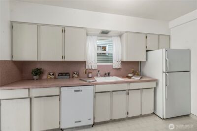 1555 High Avenue , Bremerton, WA 98337 - Photo 14