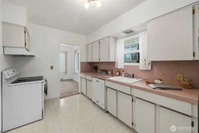 1555 High Avenue , Bremerton, WA 98337 - Photo 15