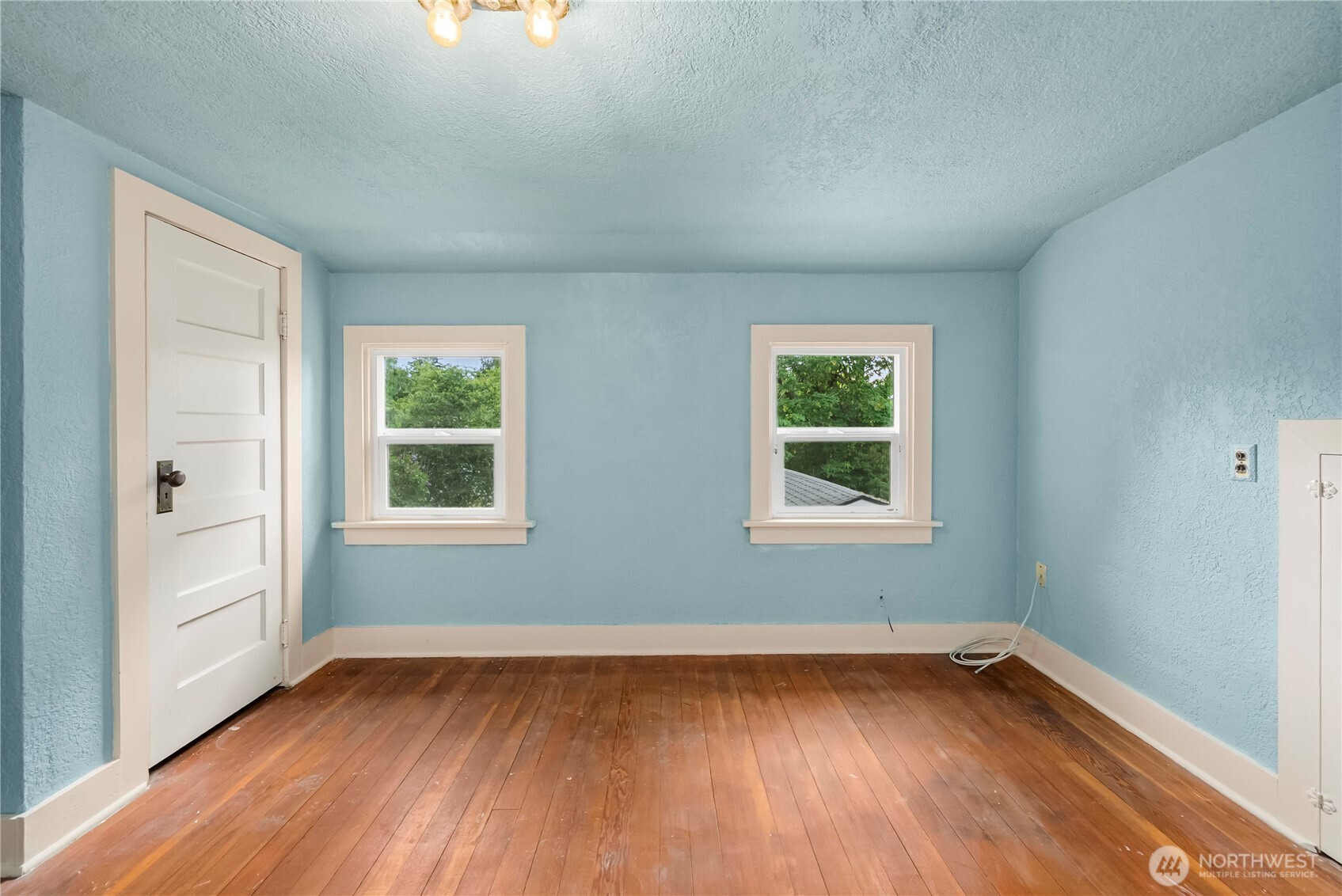 1555 High Avenue , Bremerton, WA 98337
