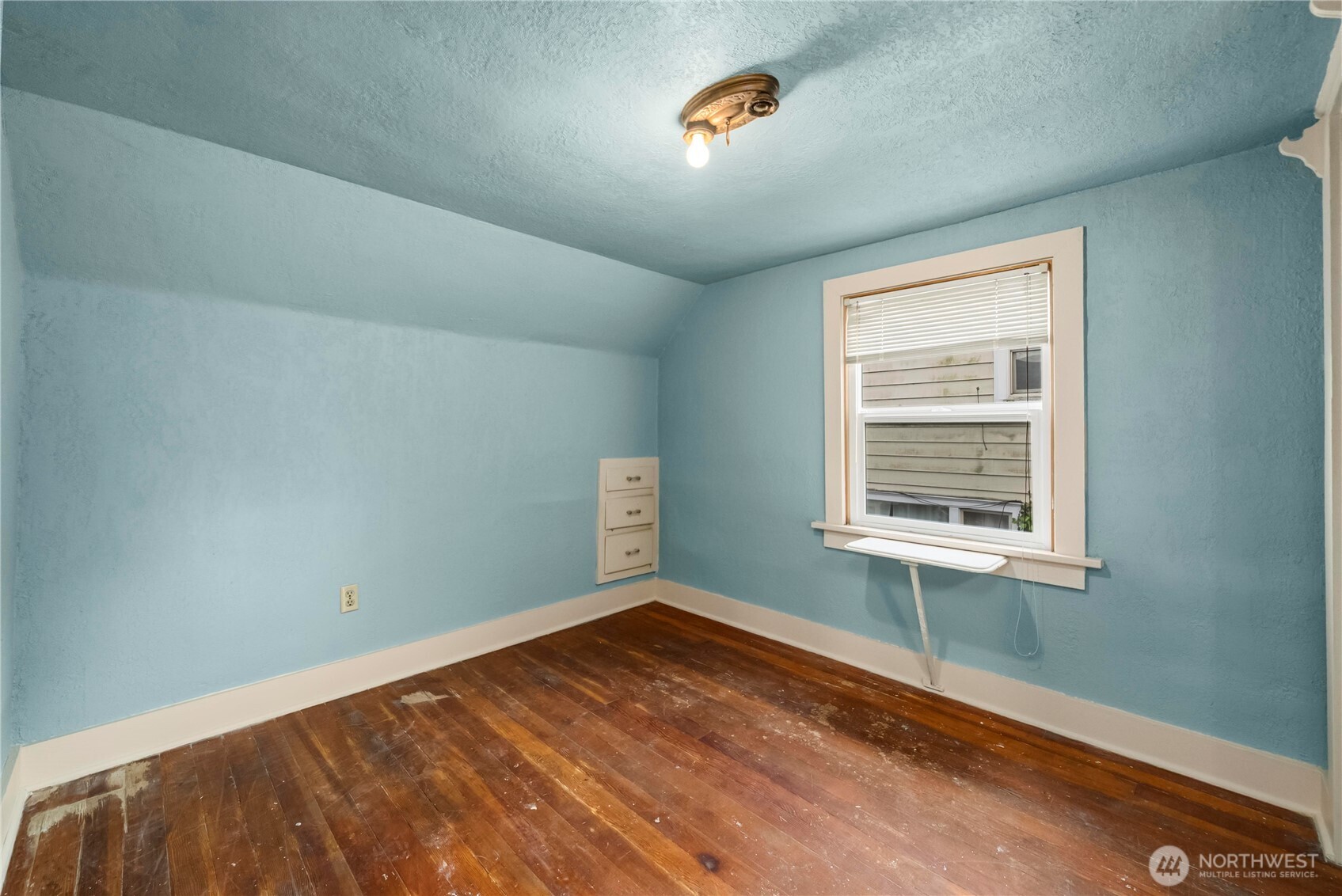 1555 High Avenue , Bremerton, WA 98337