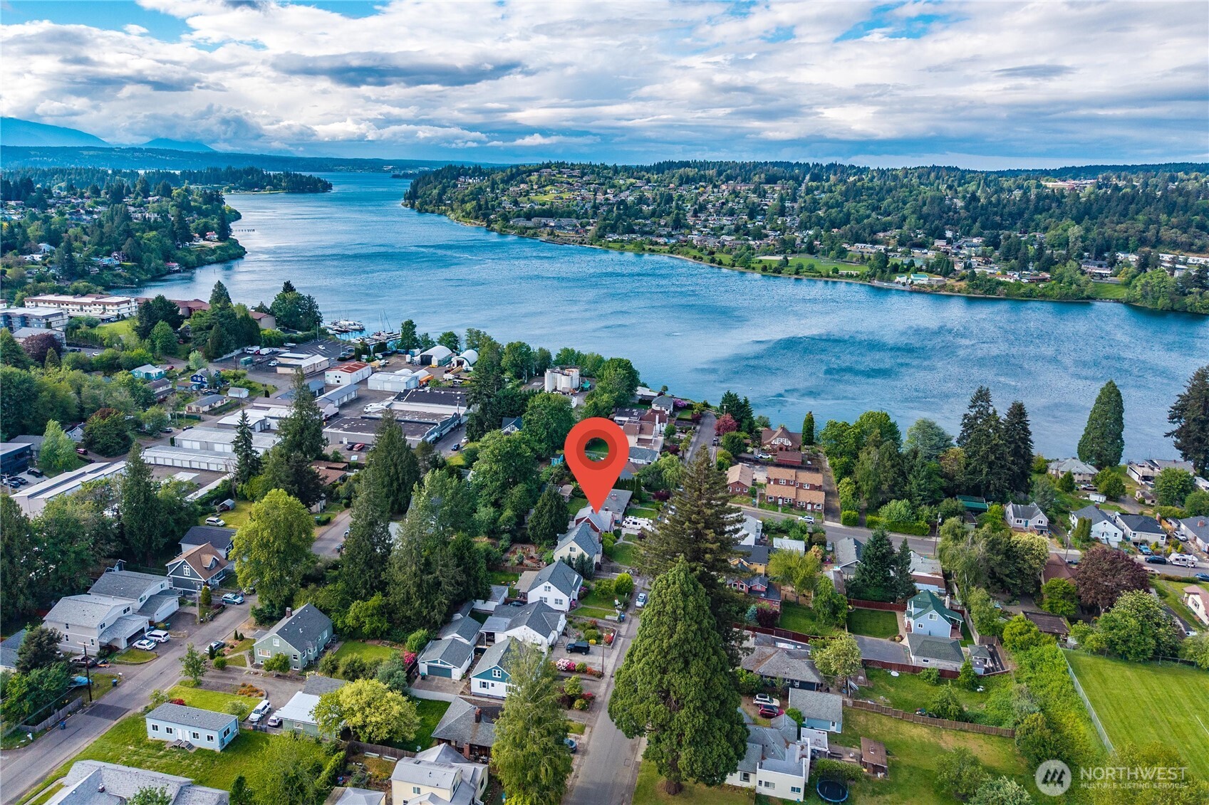 1555 High Avenue , Bremerton, WA 98337