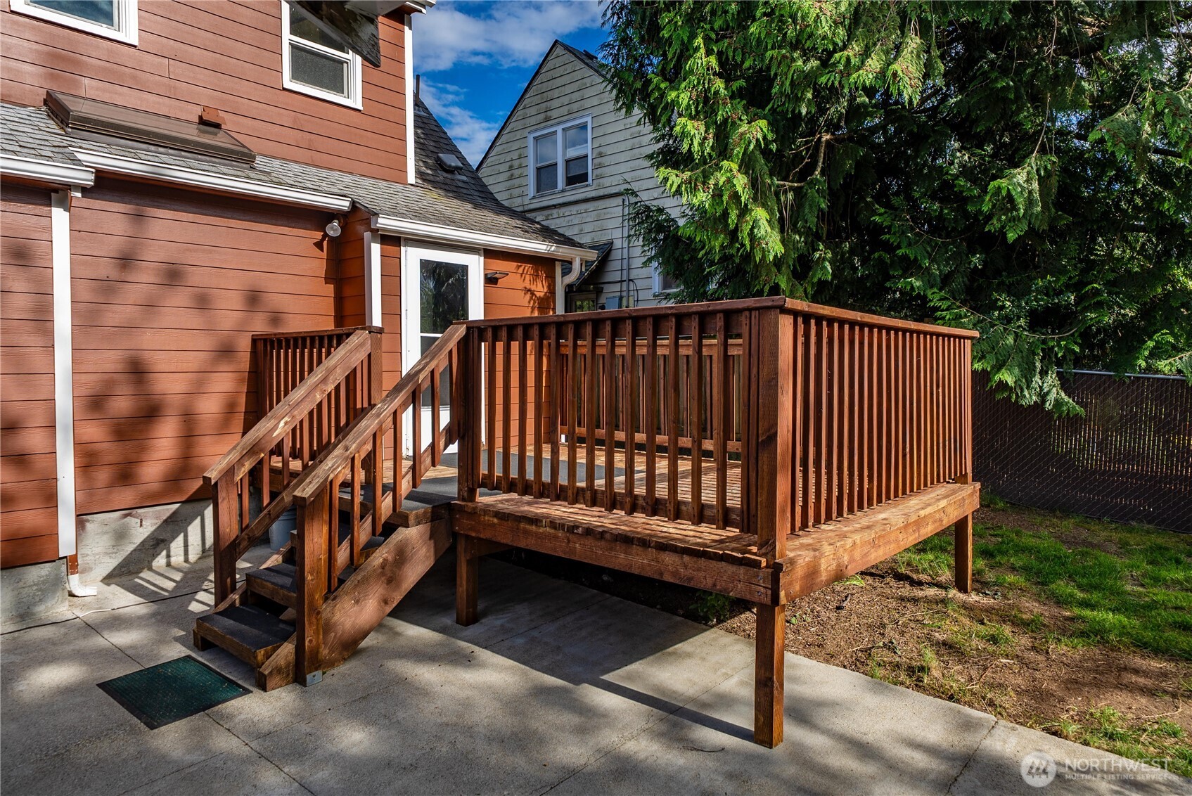 1555 High Avenue , Bremerton, WA 98337