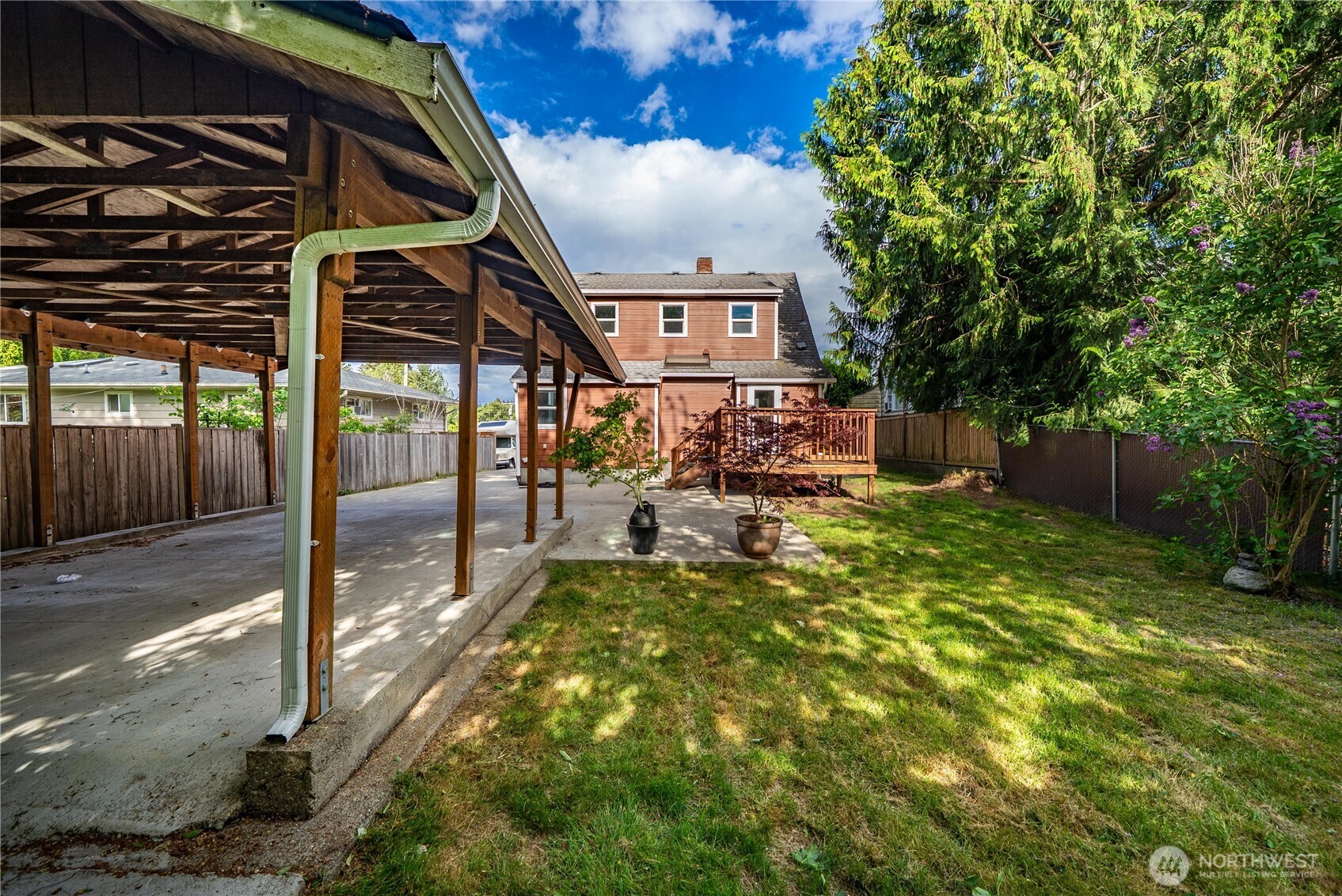 1555 High Avenue , Bremerton, WA 98337